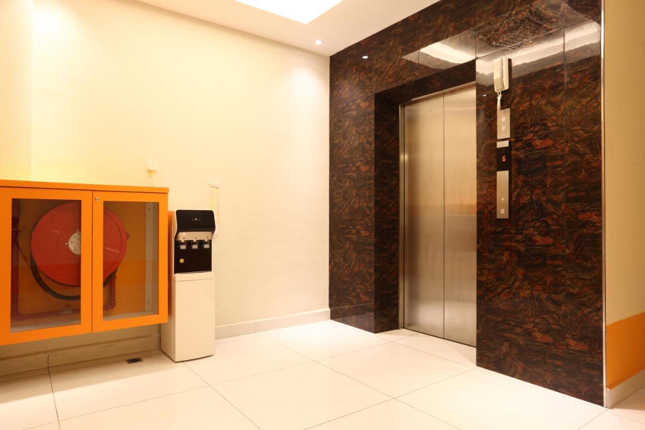 Capital O 9010 Yee Hotel ジョホールバル エクステリア 写真