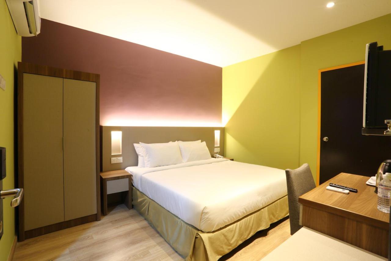 Capital O 9010 Yee Hotel ジョホールバル エクステリア 写真